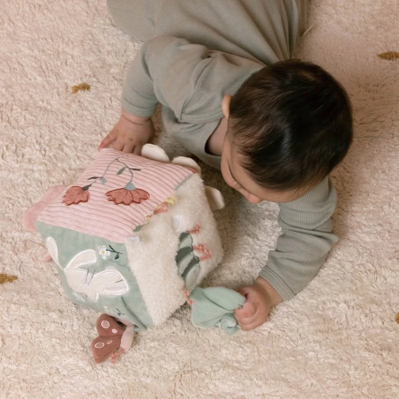 Little Dutch LD Activity Cube Flowers & Butterflies 7 Little Dutch LD Activity Cube Flowers & Butterflies - Image 5