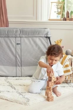 BabyBjörn Travel Cot Light 13 BabyBjörn Travel Cot Light -Baby Products Sale Store 040248 travel crib light silver 2020 babybjorn 02