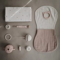 Mushie Burp Cloth -Baby Products Sale Store 7O0A0087 1466x e7c556f2 c5b0 4eef 969f 24bd058fd691